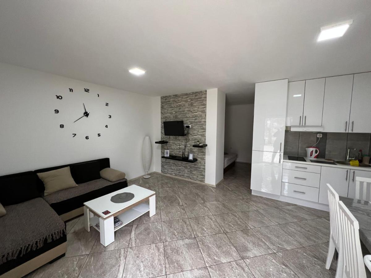Aurora Apartment Sombor Exteriér fotografie
